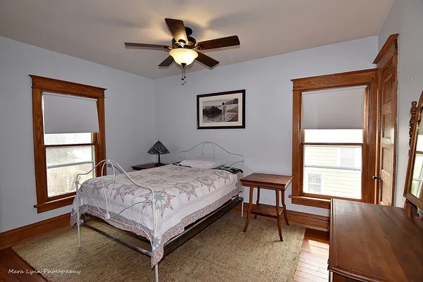 $289,900 | 519 Palace Street, Aurora, IL 60506