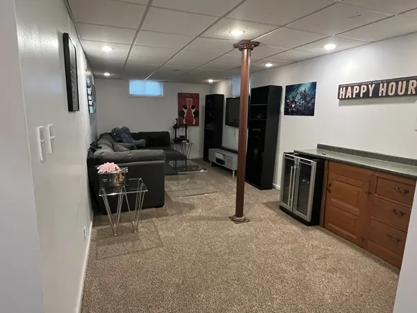 $289,900 | 519 Palace Street, Aurora, IL 60506