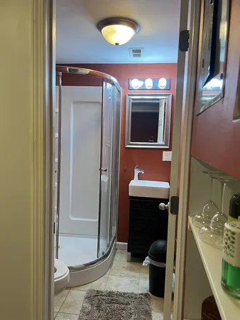 $289,900 | 519 Palace Street, Aurora, IL 60506