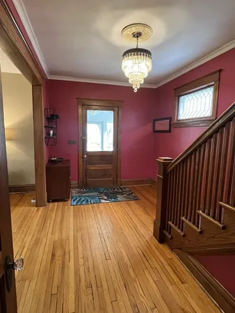 $289,900 | 519 Palace Street, Aurora, IL 60506