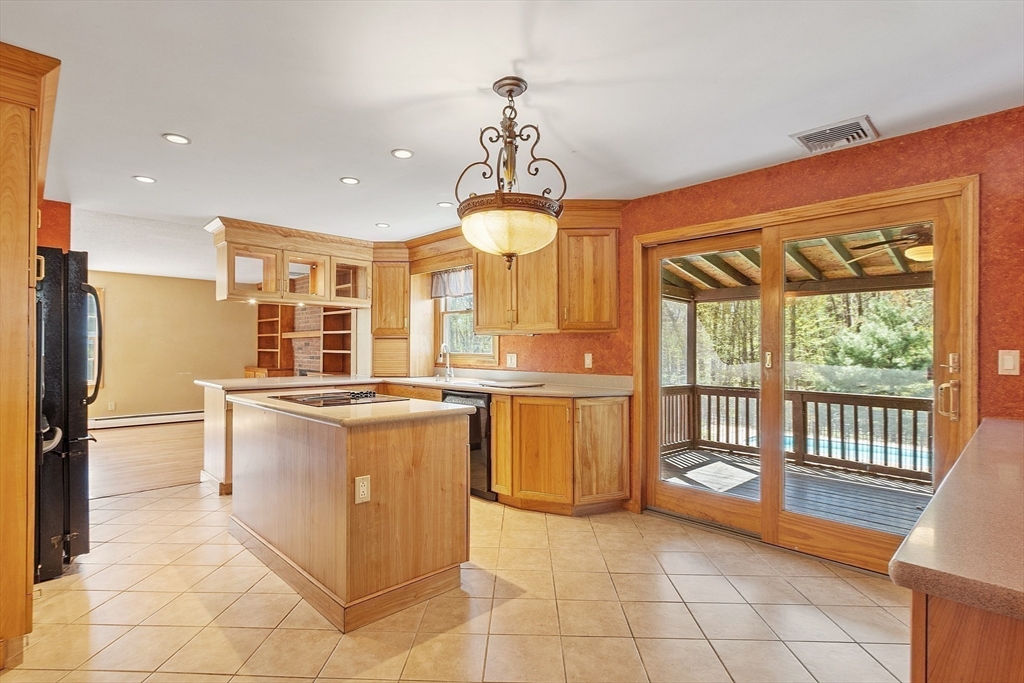 3 Ellsworth Road Andover, MA 01810 - Photo 8 of 42 Gallery Image 8