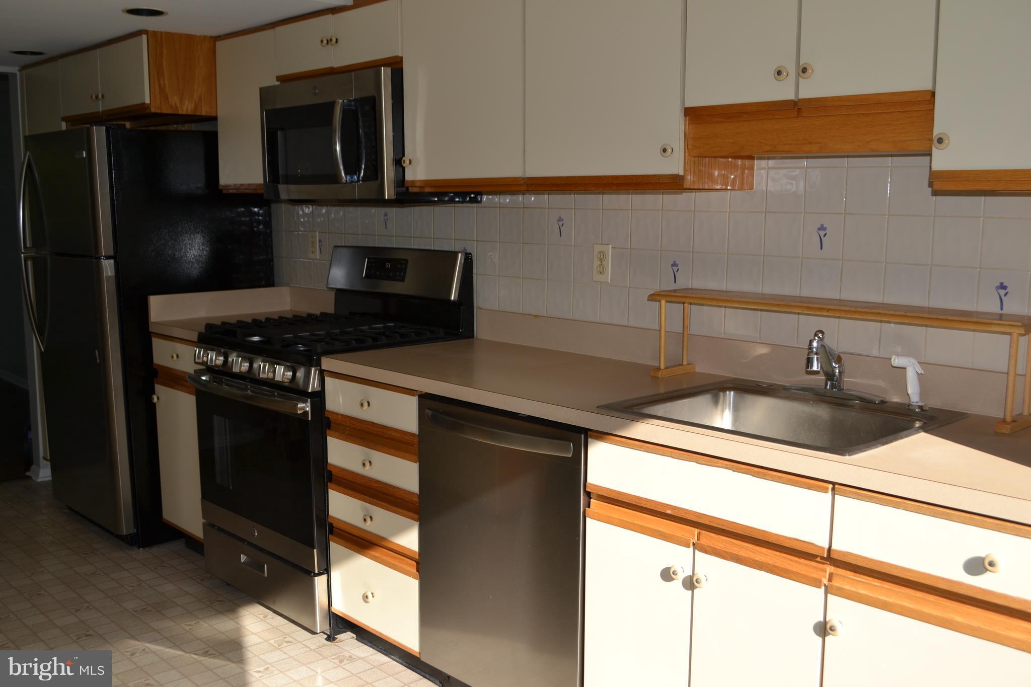 9454 Merryrest Road Columbia, MD 21045 - Photo 2 of 16 Kitchen