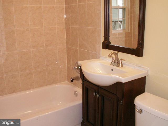 3418 Annandale Road Falls Church, VA 22042 - Photo 17 of 30 Bath 3
