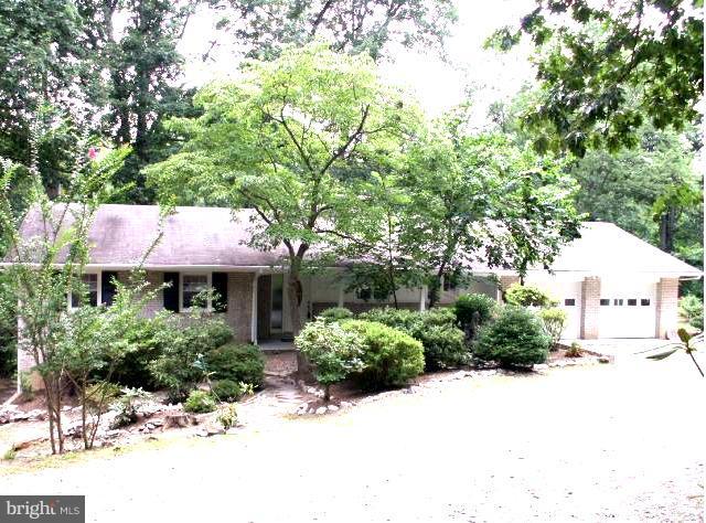 3418 Annandale Road Falls Church, VA 22042 - Photo 30 of 30 Exterior (Front)