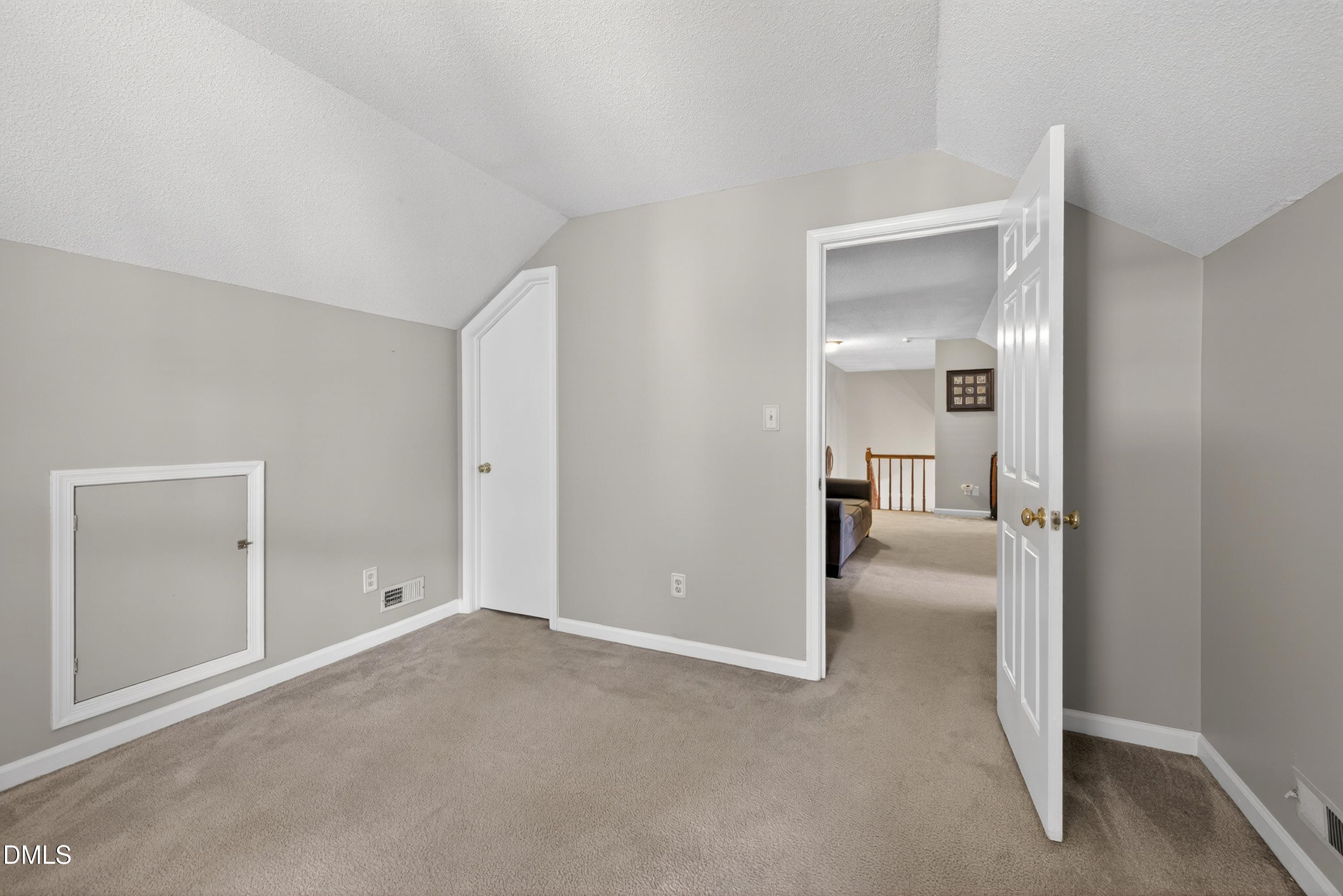 5313 Thistlebrook Court Raleigh, NC 27610 - Photo 32 of 43 Scene-41