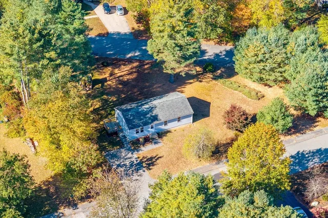 a view of outside area