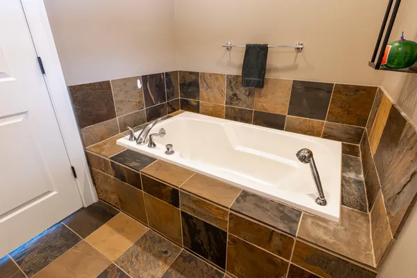$715,000 | N1259 County Road P, Oconomowoc, WI 53066