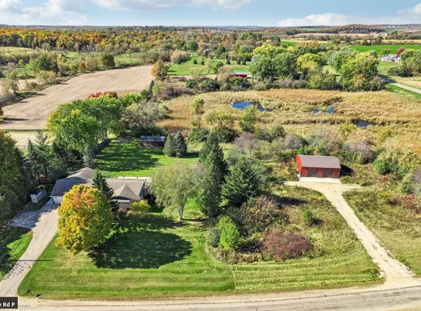 $715,000 | N1259 County Road P, Oconomowoc, WI 53066