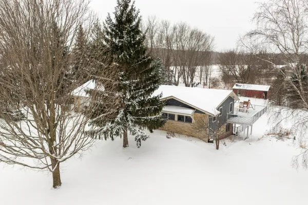 $715,000 | N1259 County Road P, Oconomowoc, WI 53066