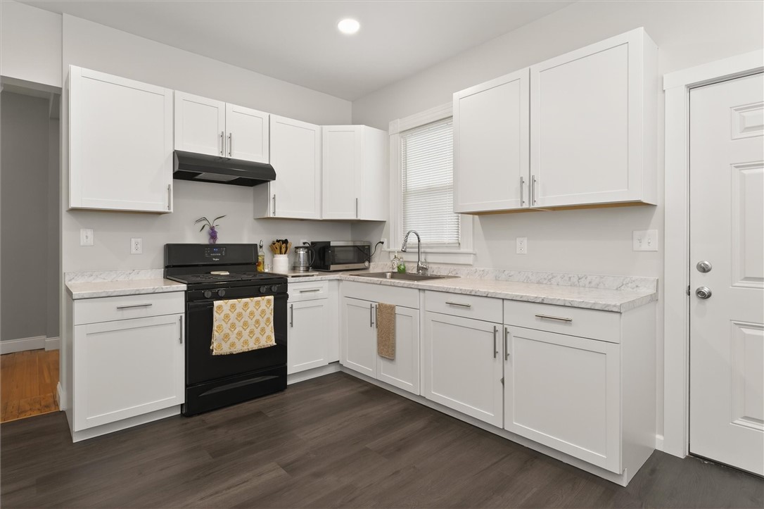 79 Ave B Rochester, NY 14621 - Photo 14 of 42