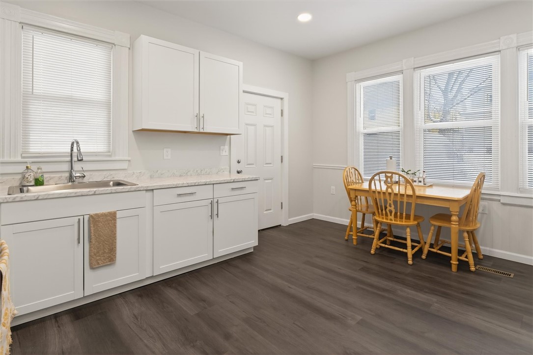 79 Ave B Rochester, NY 14621 - Photo 15 of 42