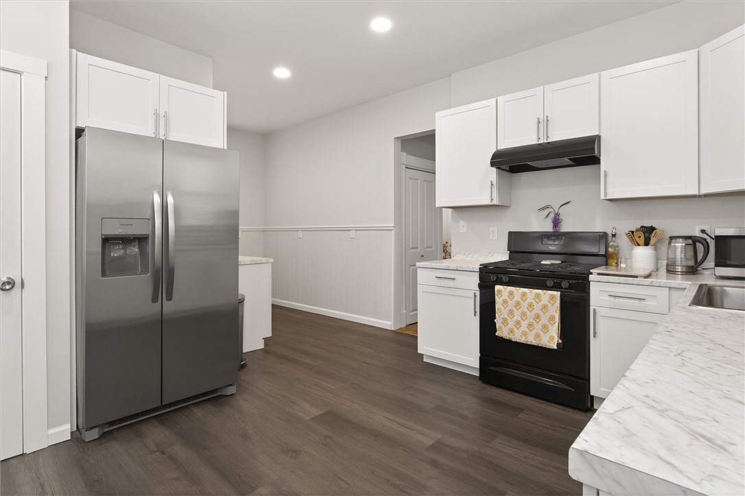 79 Ave B Rochester, NY 14621 - Photo 16 of 42