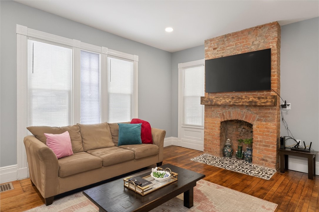 79 Ave B Rochester, NY 14621 - Photo 10 of 42