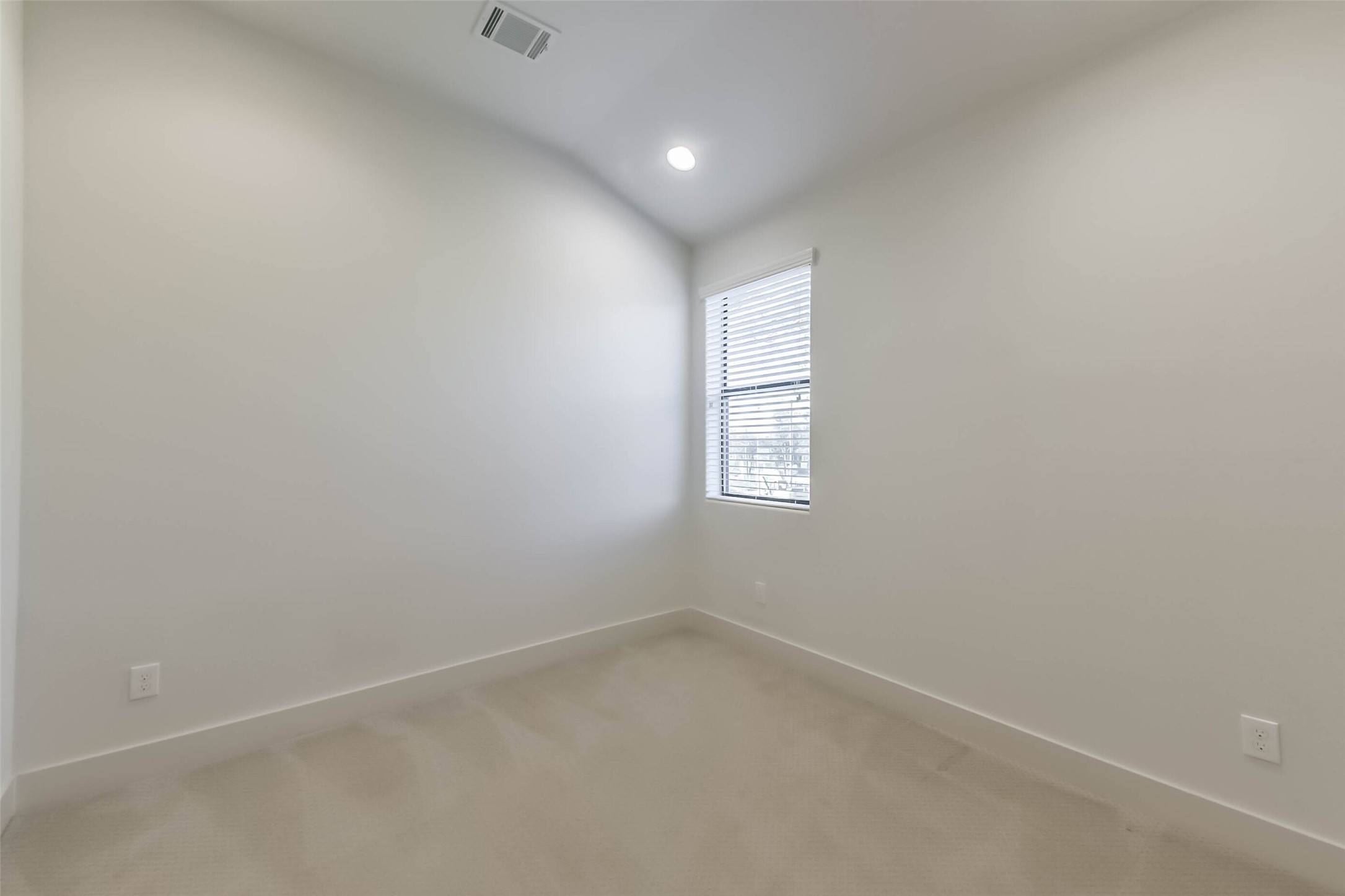 3206 North MacGregor Way, Unit A Houston, TX 77004 - Photo 21 of 30 a view of empty room
