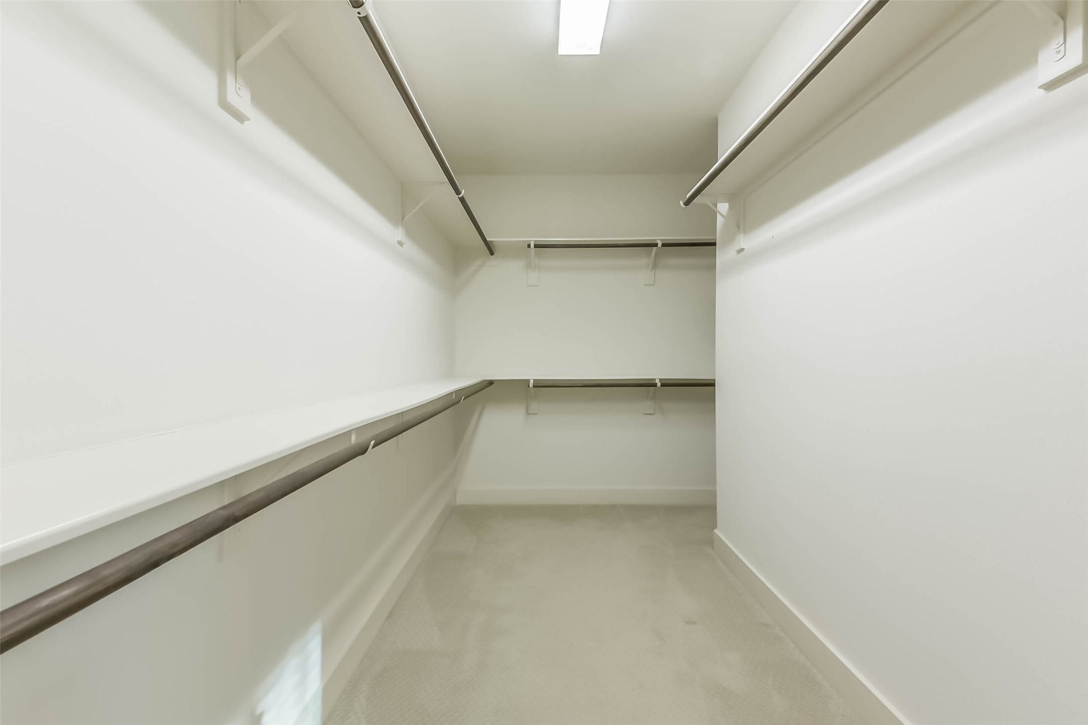 3206 North MacGregor Way, Unit A Houston, TX 77004 - Photo 9 of 30 a view of an empty walk in closet