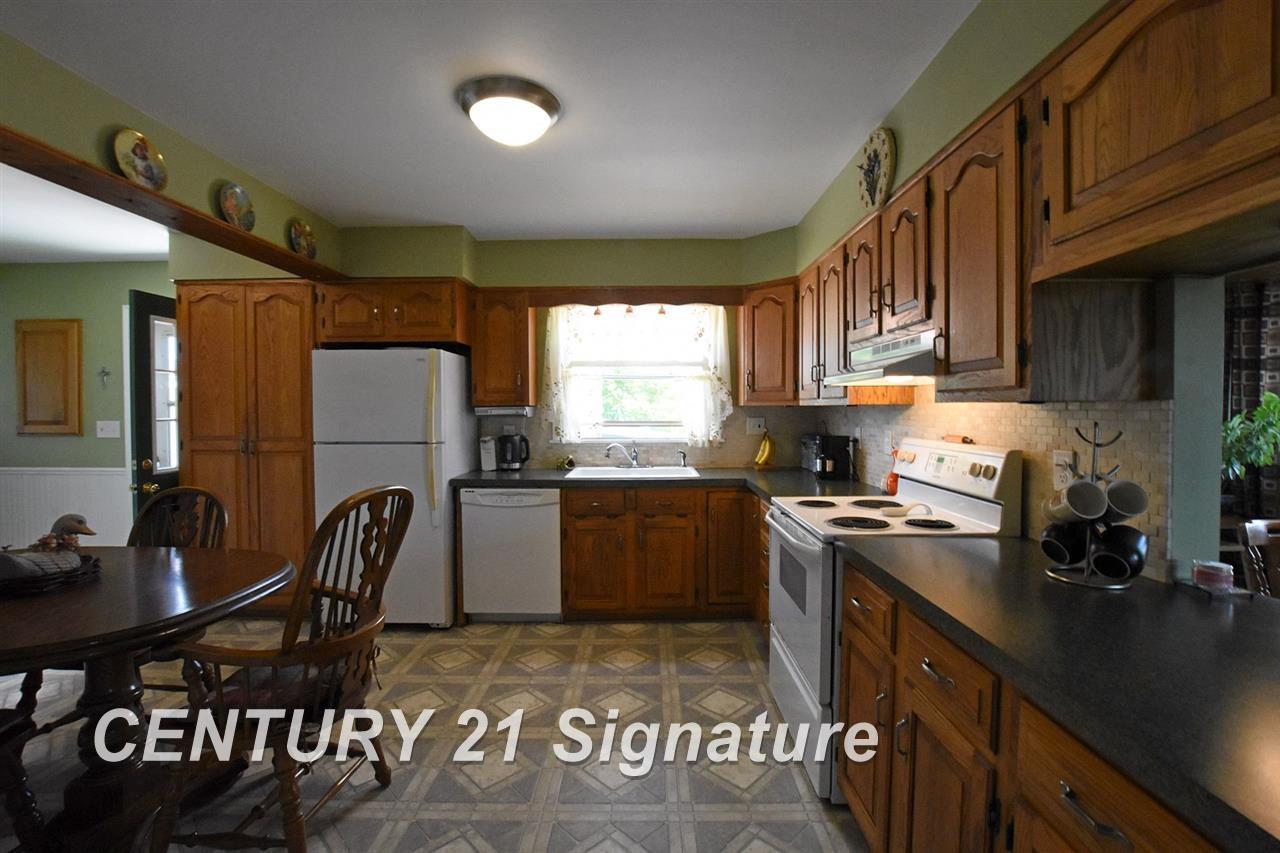 7150 Pierce Road Freeland, MI 48623 - Photo 5 of 29 Gallery Image 5