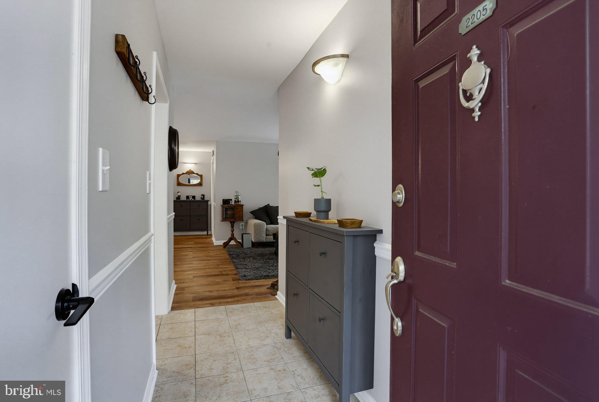 2205 Hunter's Run Drive Reston, VA 20191 - Photo 4 of 44 Gallery Image 4