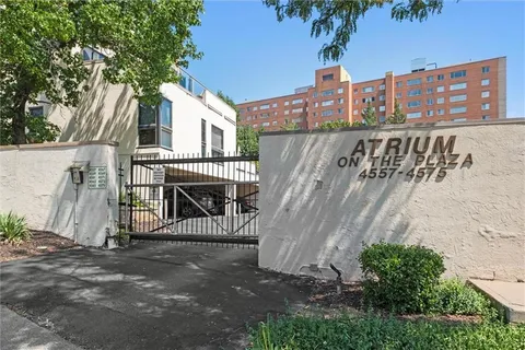 $399,000 | 4557 Walnut Street, Kansas City, MO 64111