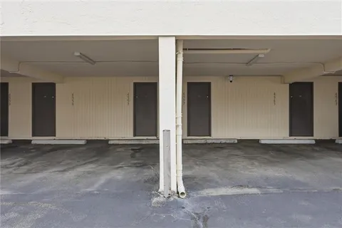 $399,000 | 4557 Walnut Street, Kansas City, MO 64111