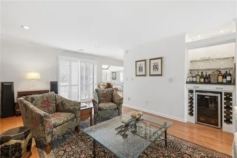 $399,000 | 4557 Walnut Street, Kansas City, MO 64111