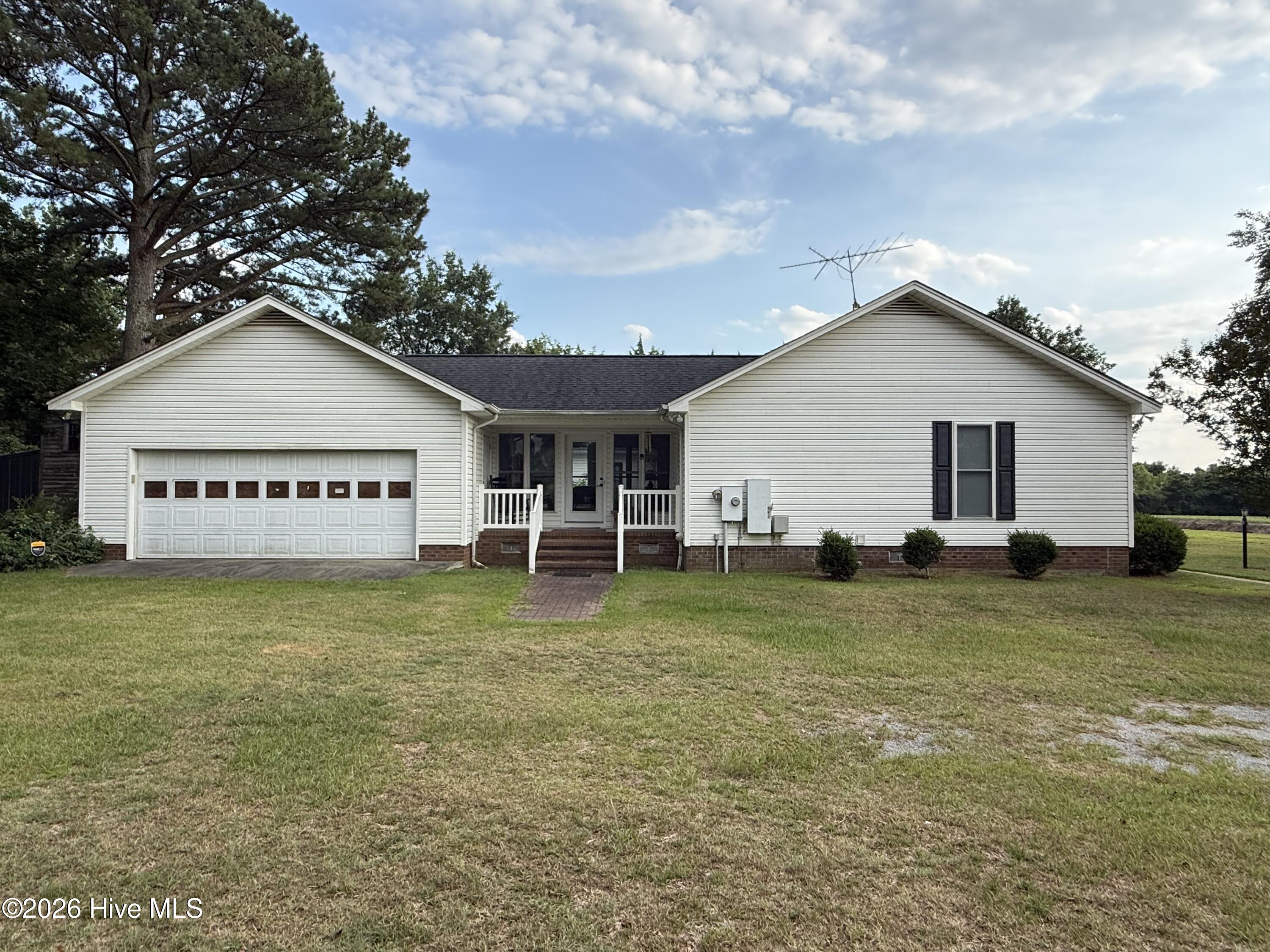 172 Simmons Mill Road Albertson, NC 28508 - Photo 2 of 27