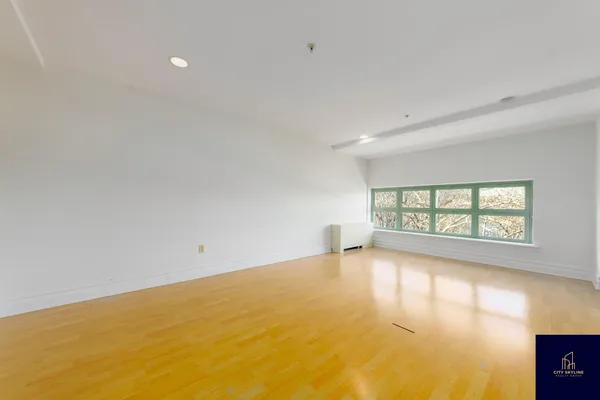$835,000 | 19-19 24th Avenue, Unit L411 | Astoria