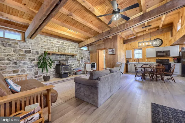 a view of a entryway door of the house