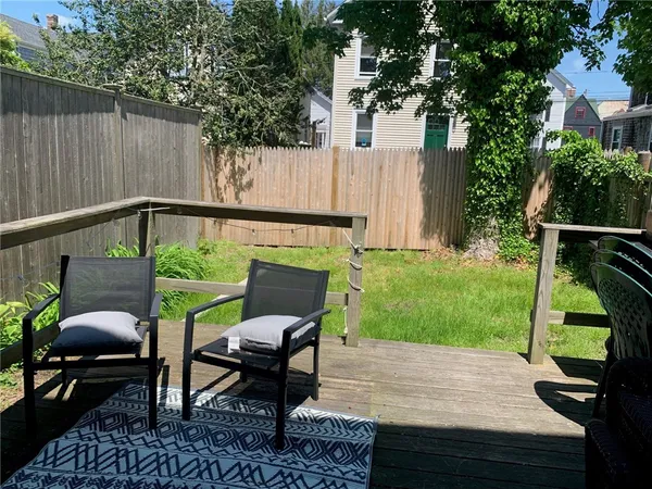 $2,400 | 16 Grafton Street, Newport, RI 02840