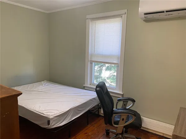 $2,400 | 16 Grafton Street, Newport, RI 02840