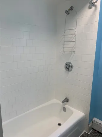 $2,400 | 16 Grafton Street, Newport, RI 02840