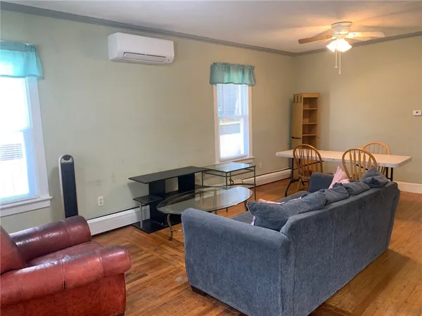 $2,400 | 16 Grafton Street, Newport, RI 02840