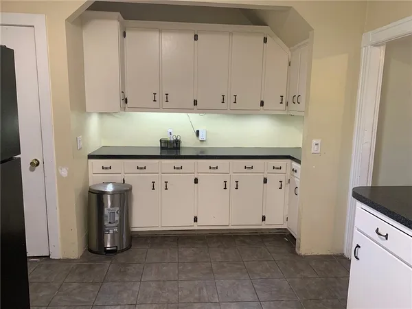 $2,400 | 16 Grafton Street, Newport, RI 02840