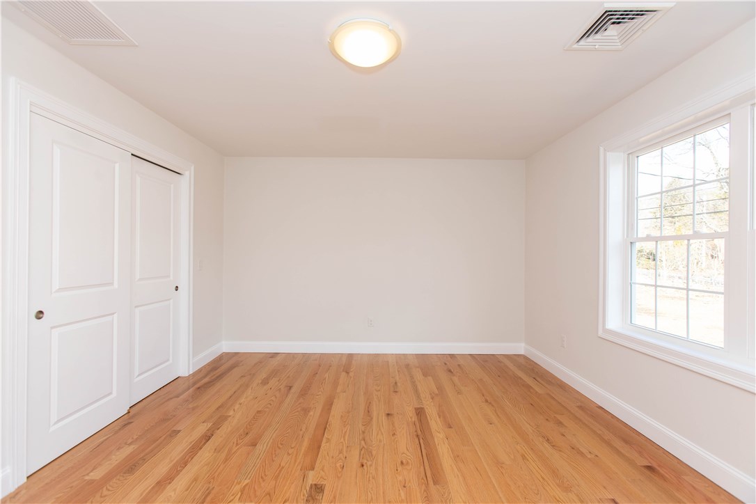 1331 Pippin Orchard Road Cranston, RI 02921 - Photo 22 of 27 Bedroom 2