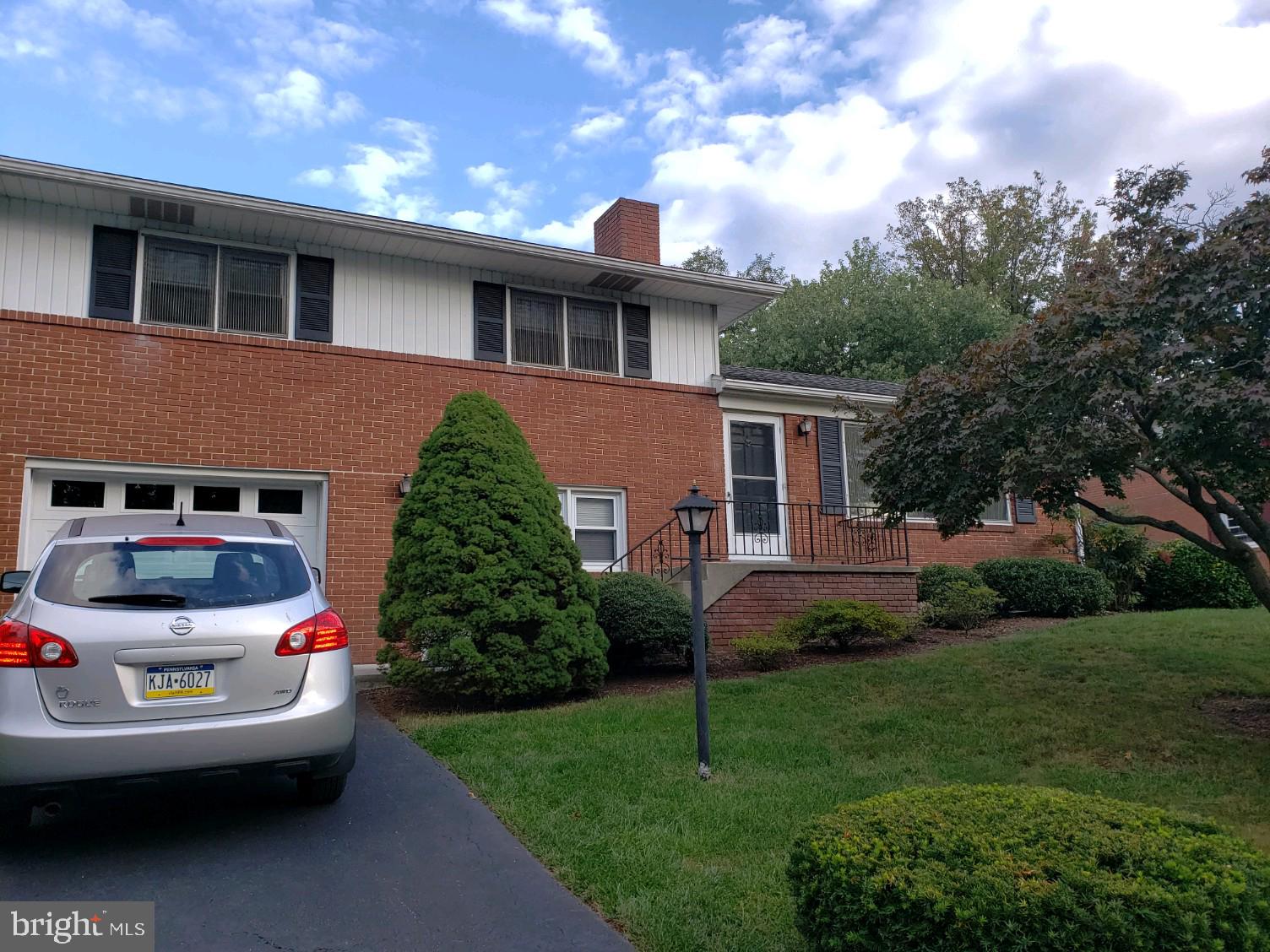 2456 Warwick Road York, PA 17408 - Photo 2 of 30 Gallery Image 2