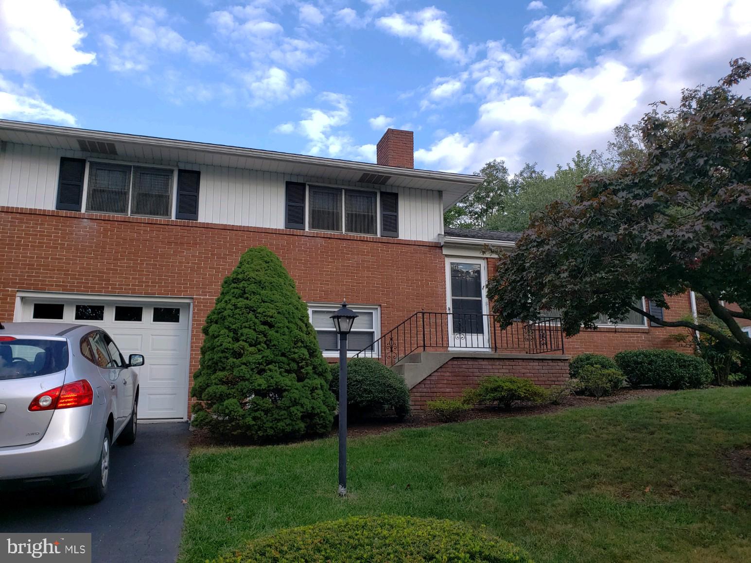 2456 Warwick Road York, PA 17408 - Photo 3 of 30 Gallery Image 3