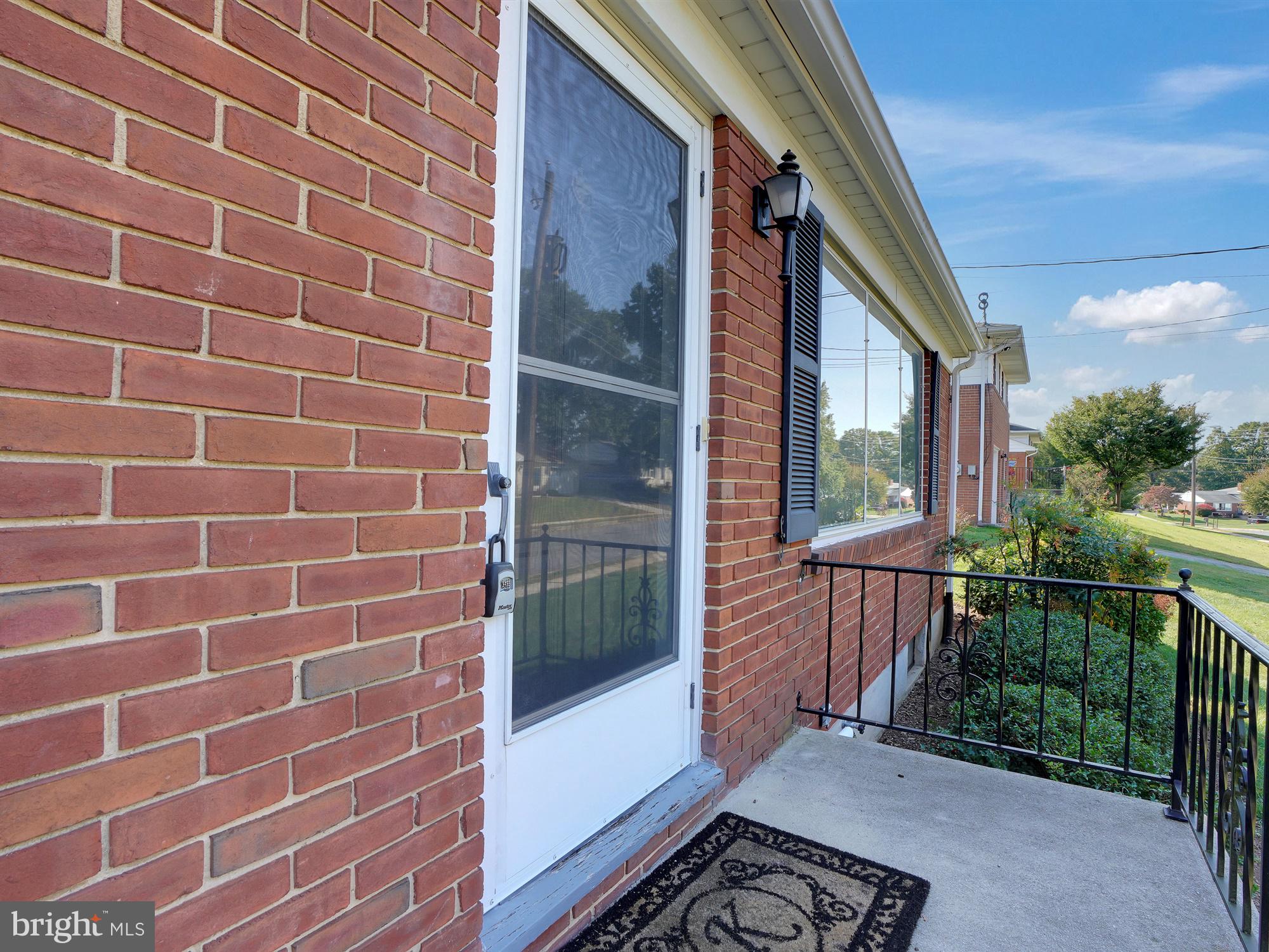 2456 Warwick Road York, PA 17408 - Photo 7 of 30 Gallery Image 7