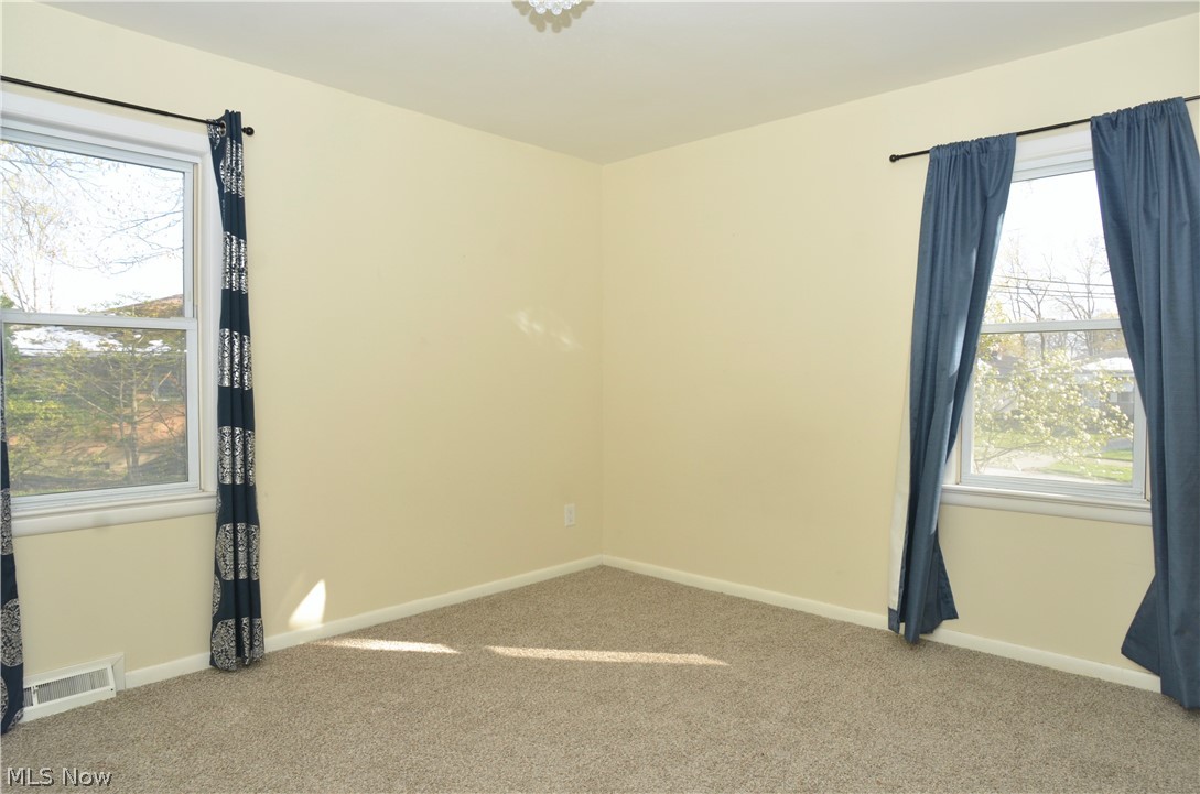 11117 Exeter Road Garfield Heights, OH 44125 - Photo 13 of 35