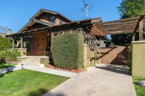 $1,699,000 | 1046 North Michigan Avenue, Pasadena, CA 91104