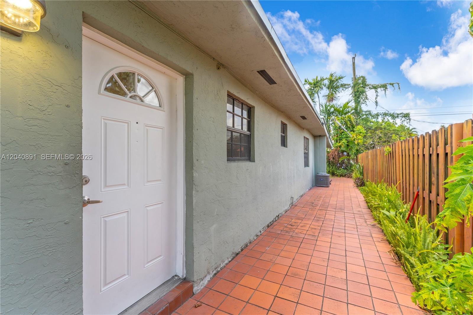 6860 Southwest 18th Street Miami, FL 33155 - Photo 27 of 35
