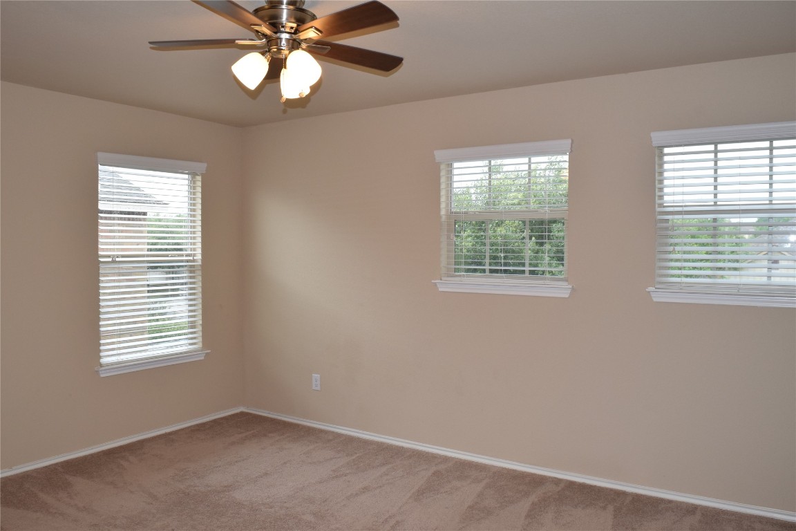 11717 Alexs Lane Austin, TX 78748 - Photo 26 of 32 a view of an empty room with a window