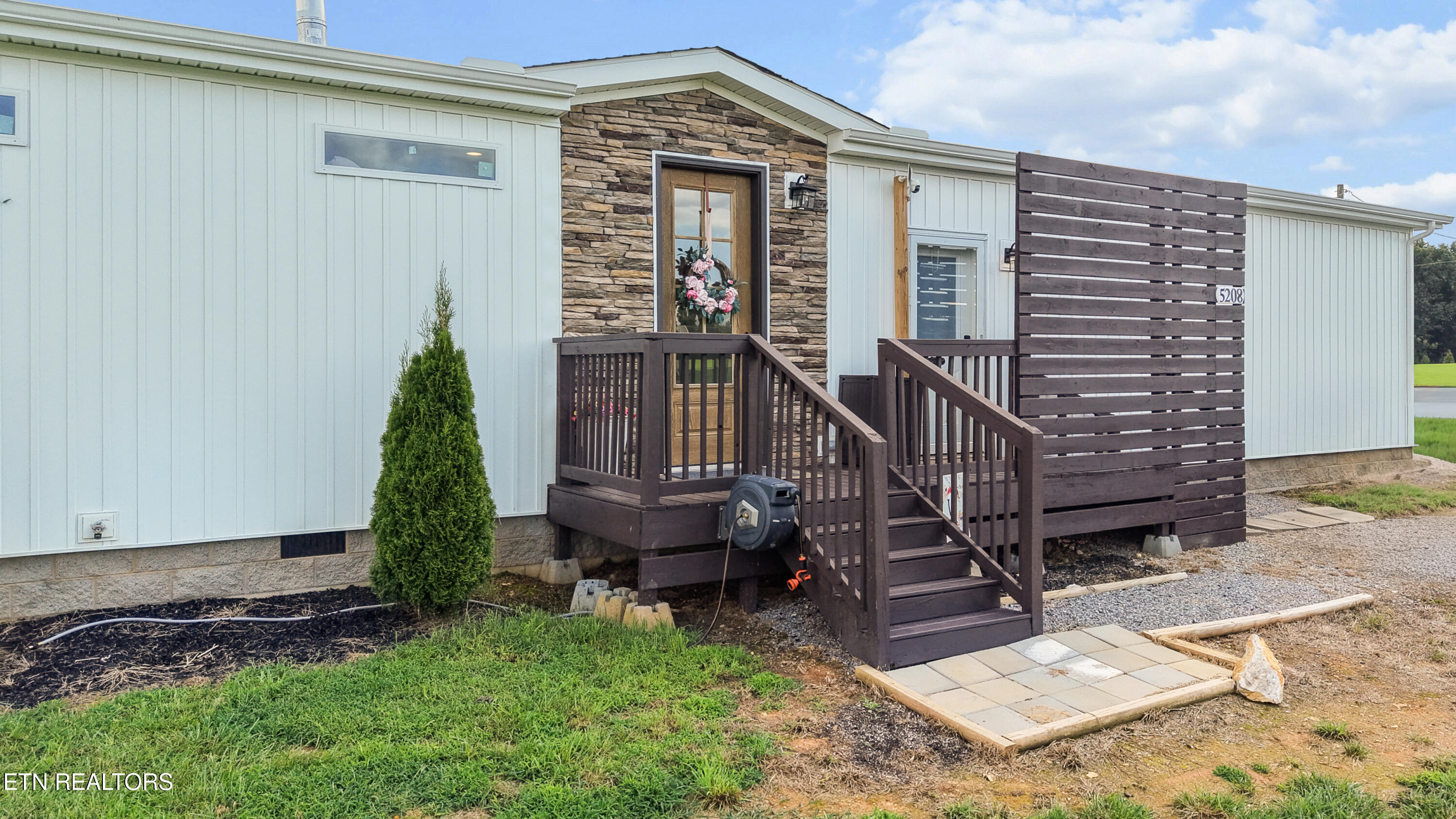 5208 Sevierville Road Maryville, TN 37804 - Photo 9 of 54 DJI_20260804144948_0036_D-2