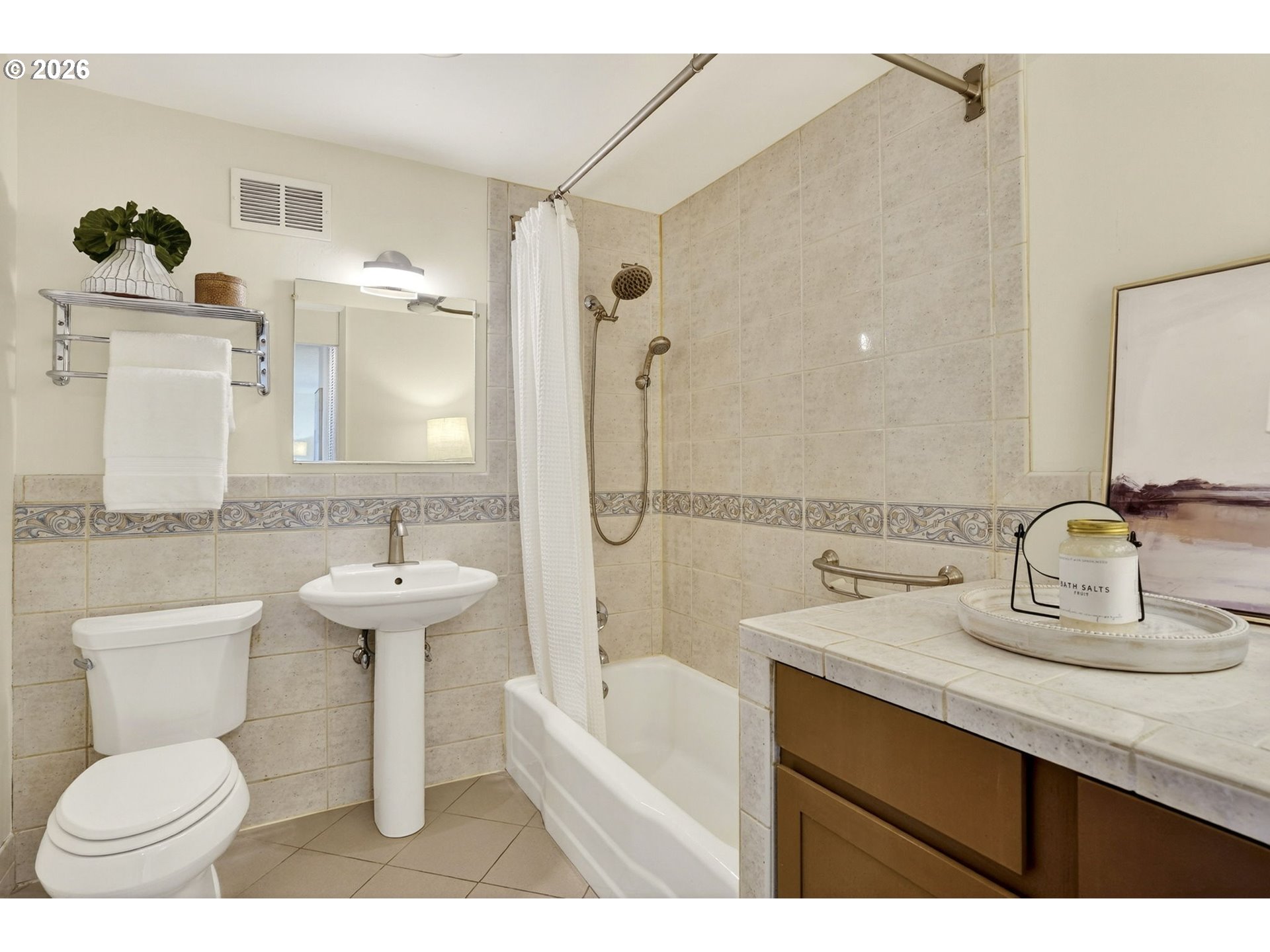 1220 Northeast 17th Avenue, Unit 4F Portland, OR 97232 - Photo 19 of 24