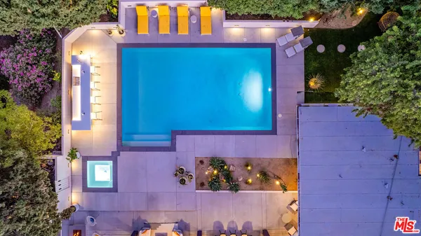 $2,595,000 | 20150 Delita Drive, Woodland Hills, CA 91364