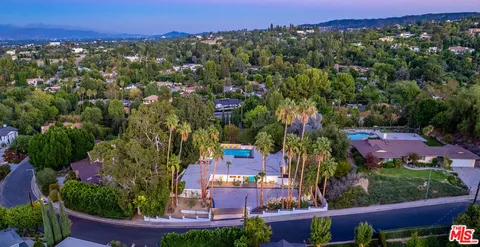 $2,595,000 | 20150 Delita Drive, Woodland Hills, CA 91364