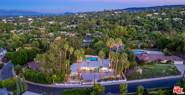 $2,595,000 | 20150 Delita Drive, Woodland Hills, CA 91364