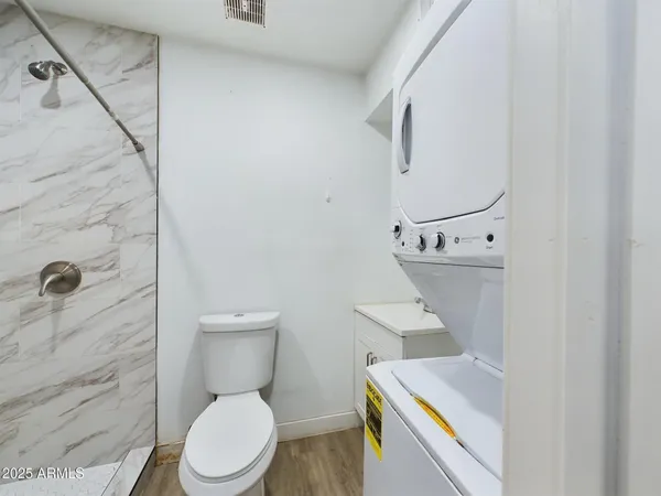 $1,250 | 3038 North 38th Street, Unit 4, Phoenix, AZ 85018