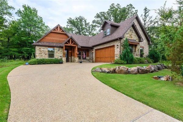 $495,000 | 365 Dublin Circle, Gordonville, TX 76245