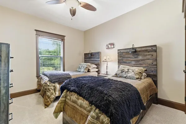 $495,000 | 365 Dublin Circle, Gordonville, TX 76245
