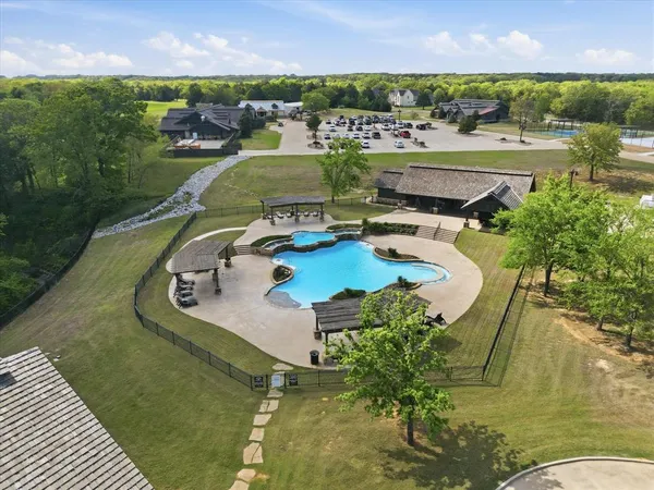 $495,000 | 365 Dublin Circle, Gordonville, TX 76245
