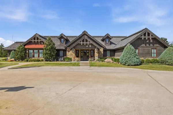 $495,000 | 365 Dublin Circle, Gordonville, TX 76245